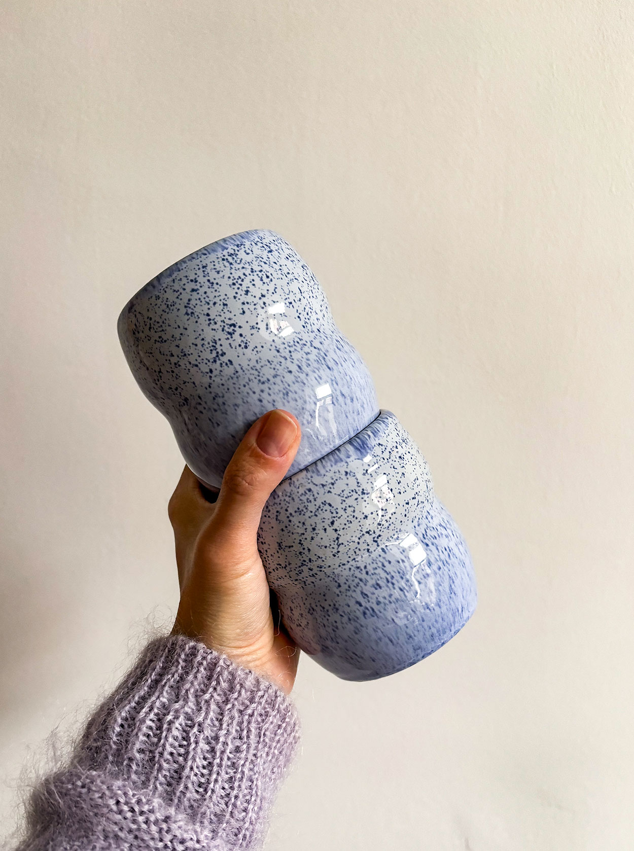 Kubek brzuszek błękitny - obrazek 3